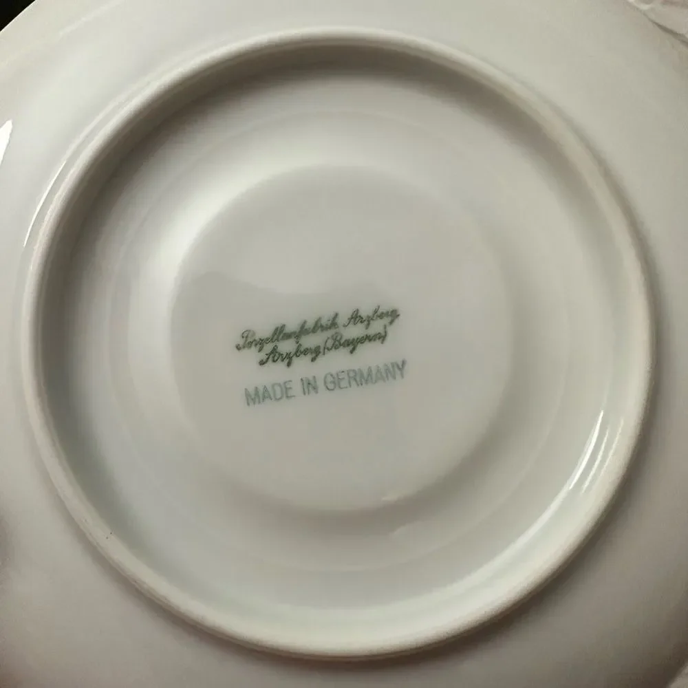 Porzellanfabrik Arzberg 5pc Porcelain teacup&saucer, ‎ creamer & sugar jar